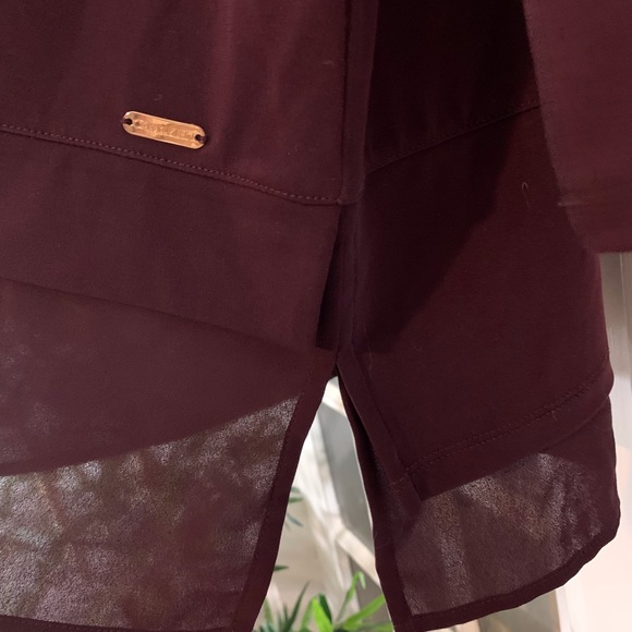 Calvin Klein 3/4 sleeve tunic like top - Picture 4 of 5
